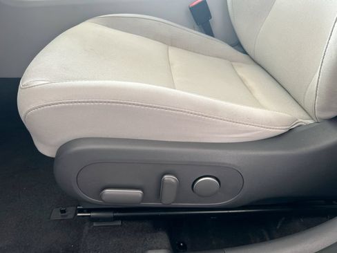Used 2024 Hyundai Kona SEL FWD image 11
