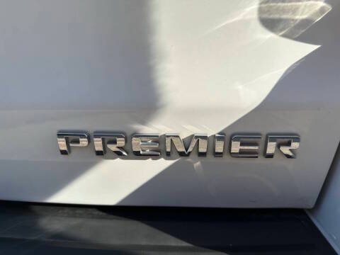 Used 2019 Chevrolet Suburban Premier AWD/4WD image 7