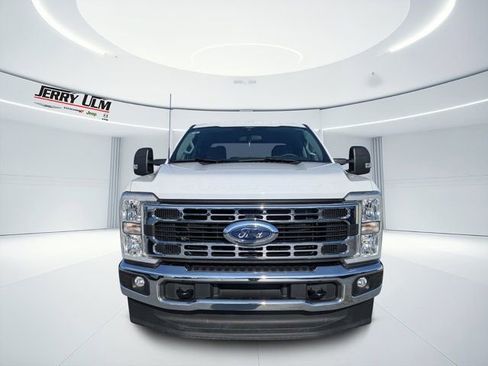 Used 2025 Ford F250 XLT AWD/4WD image 8