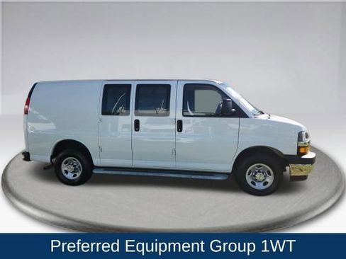 Used 2024 Chevrolet Express 2500 w/ Driver Convenience Package image 9