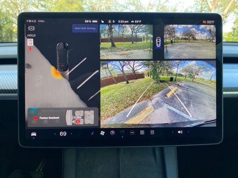 Used 2024 Tesla Model Y Long Range image 25