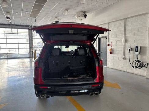 Used 2025 GMC Acadia AT4 w/ Luxury Package AWD/4WD image 44