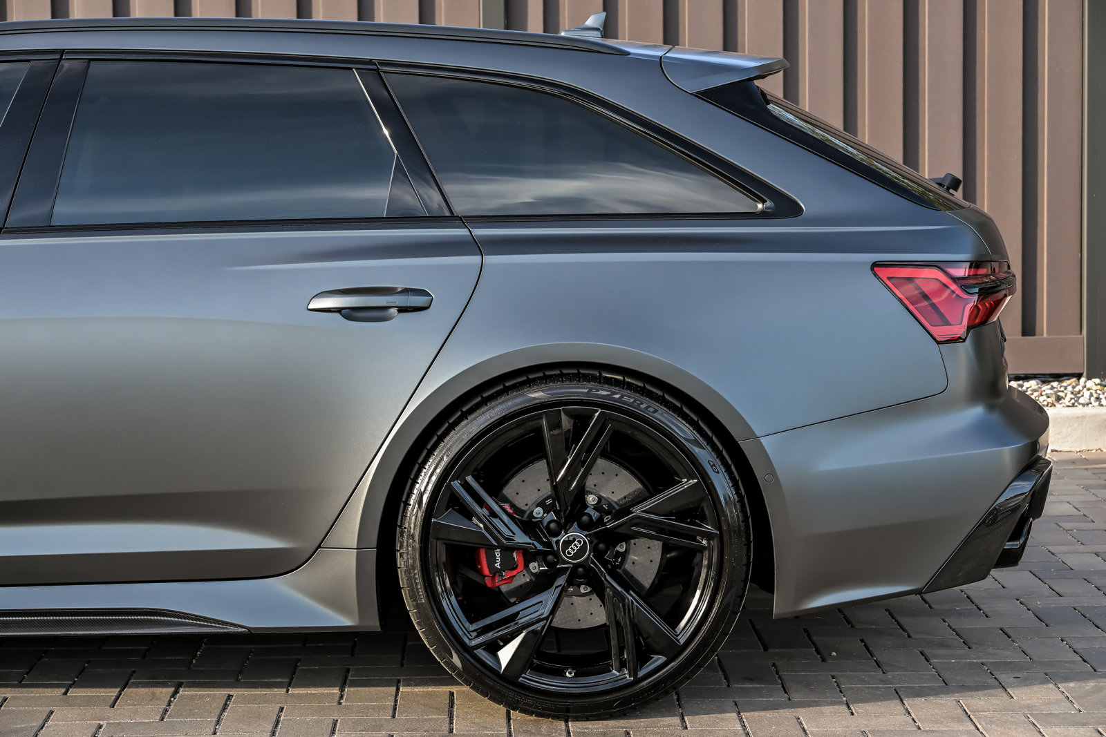 Used 2022 Audi RS 6 AWD/4WD image 12