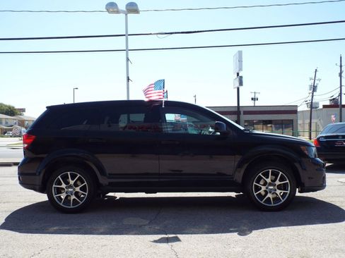 Used 2016 Dodge Journey R/T w/ Driver Convenience Group image 4
