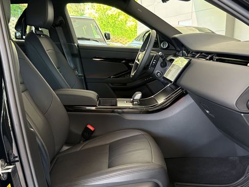 Used 2026 Land Rover Range Rover Evoque Dynamic SE AWD/4WD image 31