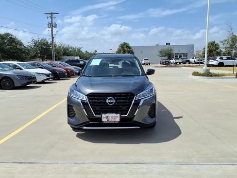 Used 2024 Nissan Kicks S FWD image 8