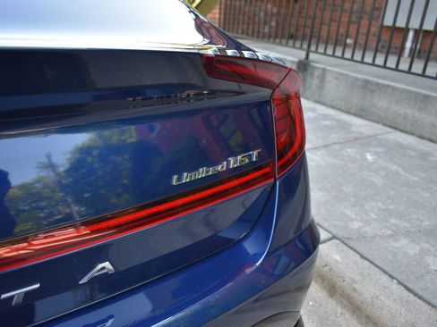 Used 2021 Hyundai Sonata Limited image 32