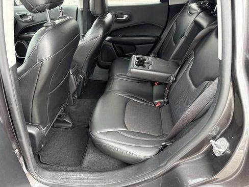 Used 2018 Jeep Compass Limited AWD/4WD image 15