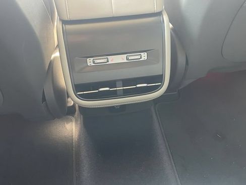 Used 2025 Lincoln Nautilus Reserve AWD/4WD image 19