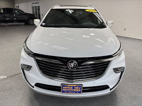 Used 2023 Buick Enclave Essence w/ Experience Buick Package AWD/4WD image 2