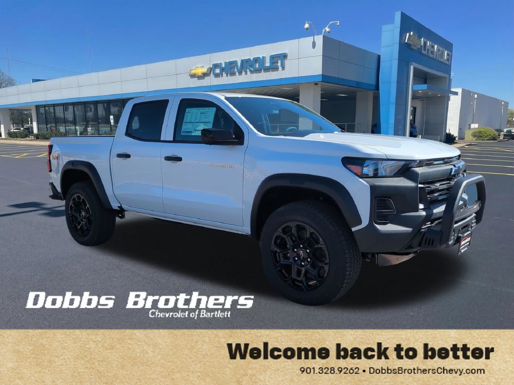New 2026 Chevrolet Colorado Trail Boss w/ Off-Road Front Bumper Package AWD/4WD image 2
