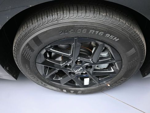 New 2026 Kia K5 LXS FWD image 13