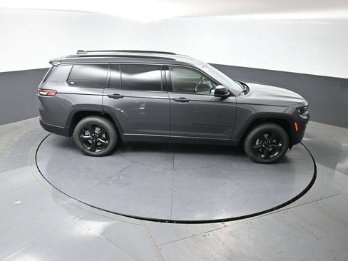 New 2026 Jeep Grand Cherokee L Limited w/ Limited Altitude Package AWD/4WD image 31