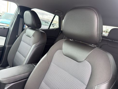 Used 2024 Chevrolet Trax LT w/ Driver Confidence Package FWD image 27