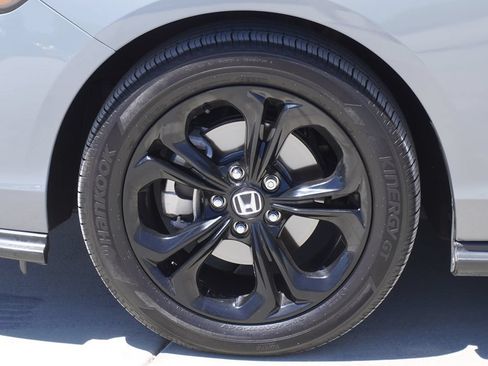 Used 2025 Honda Accord SE image 4
