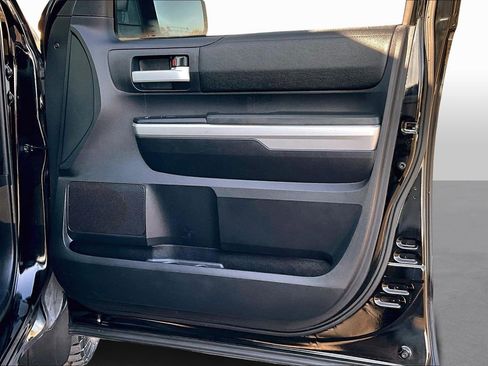 Used 2016 Toyota Tundra SR5 w/ TRD Off Road Package image 17