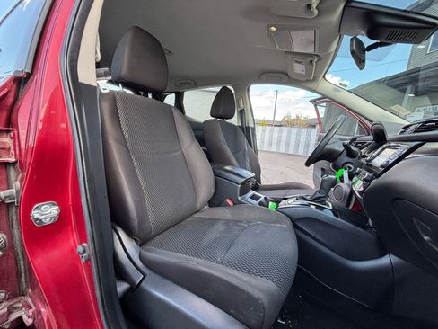 Used 2022 Nissan Rogue Sport S image 13