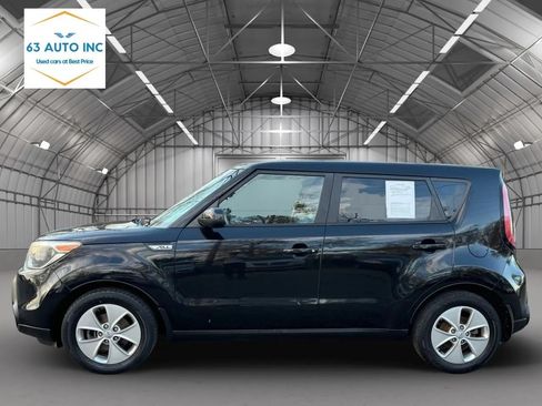 Used 2016 Kia Soul FWD image 2