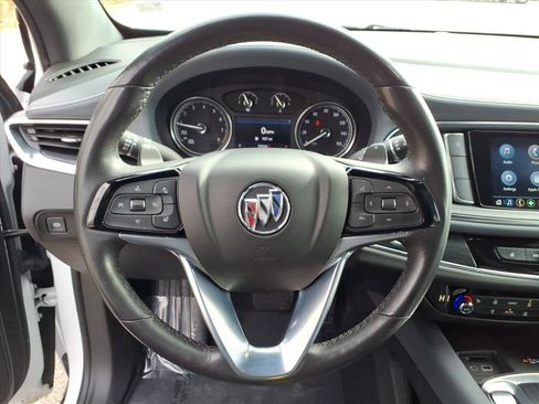 Certified 2023 Buick Enclave Essence image 18