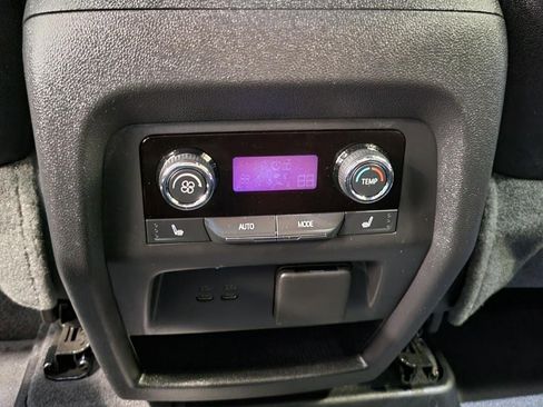 Certified 2025 Chevrolet Traverse RS w/ LPO, Floor Liner Package AWD/4WD image 22