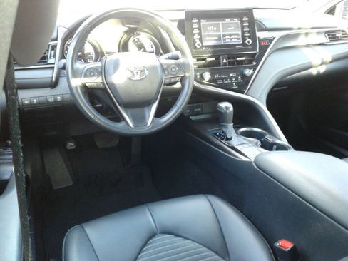Used 2023 Toyota Camry SE image 13