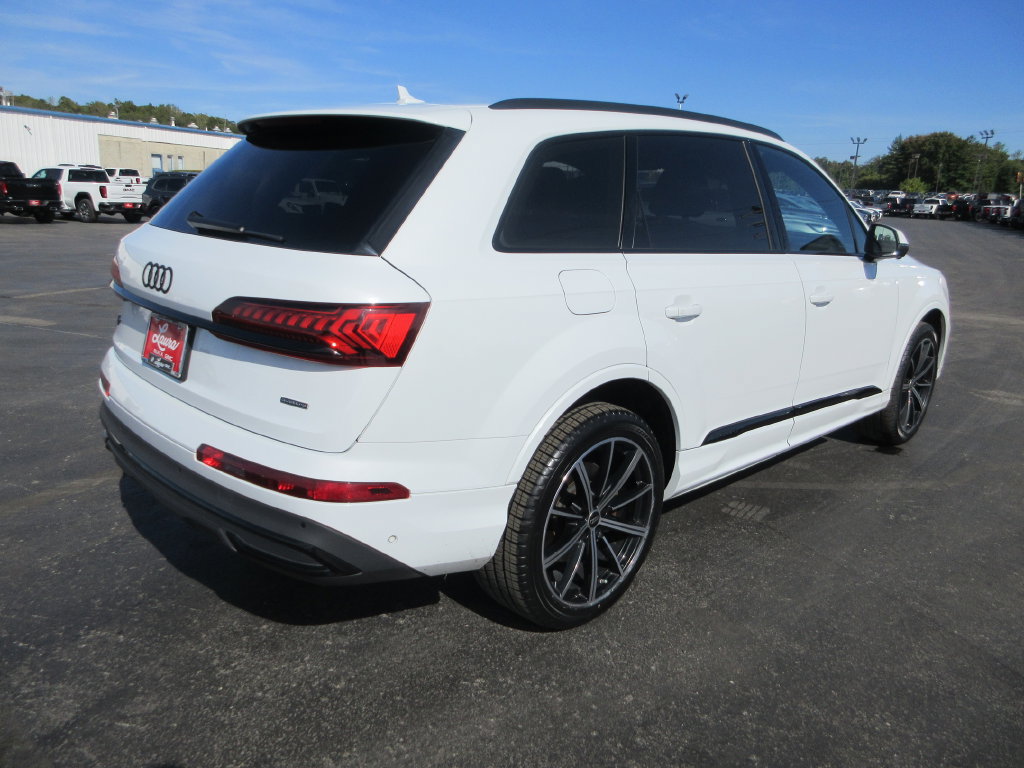 Used 2023 Audi Q7 3.0T Prestige AWD/4WD image 6