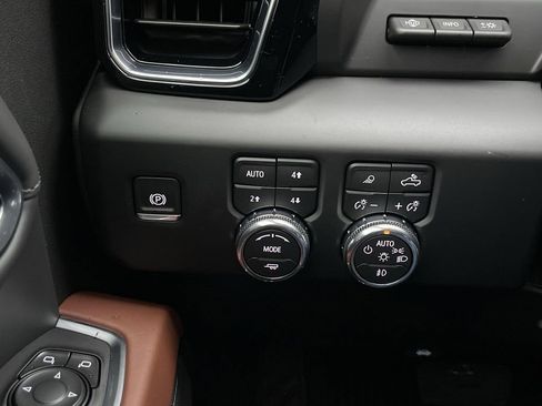 New 2026 GMC Sierra 3500 Denali Ultimate image 18