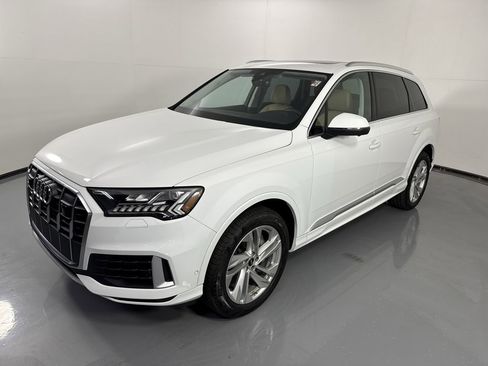 Used 2023 Audi Q7 Premium Plus w/ Premium Plus Package image 32