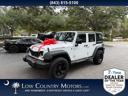 Used 2015 Jeep Wrangler Unlimited Rubicon w/ Connectivity Group image 1