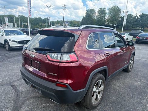 Used 2020 Jeep Cherokee Limited w/ Luxury Group AWD/4WD image 3