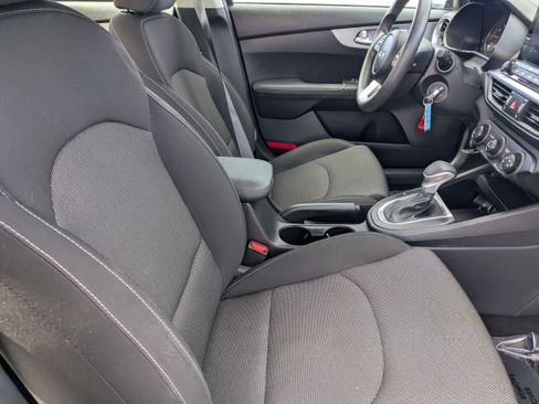 Used 2024 Kia Forte LXS FWD image 11