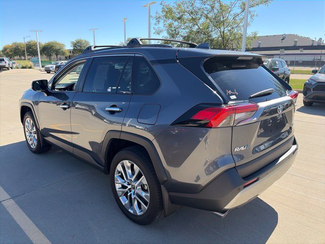 Used 2025 Toyota RAV4 Limited w/ Advanced Technology Package FWD image 5