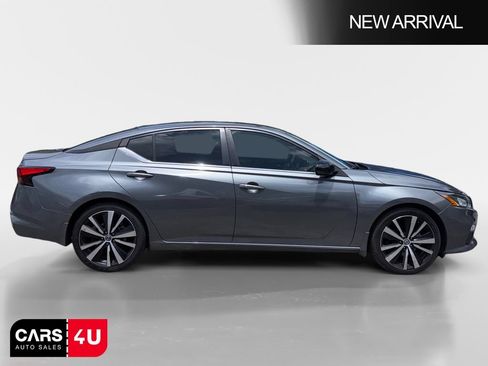 Used 2021 Nissan Altima 2.5 SR w/ SR Premium Package FWD image 8