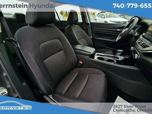 Used 2024 Nissan Altima 2.5 SV image 14