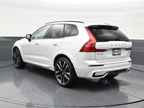 Used 2024 Volvo XC60 B5 Ultimate AWD/4WD image 3
