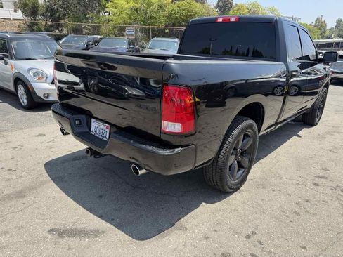 Used 2016 RAM 1500 Express w/ Black Ram 1500 Express Group AWD/4WD image 4