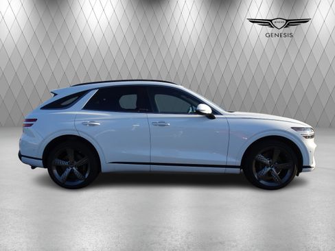 New 2025 Genesis GV70 3.5T Sport w/ Sport Advanced Package image 5