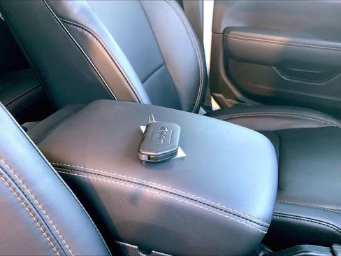 Used 2025 Jeep Wrangler Unlimited Rubicon 392 image 12