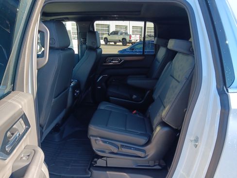 New 2026 GMC Yukon XL Denali w/ Sun & Power Step Package image 24