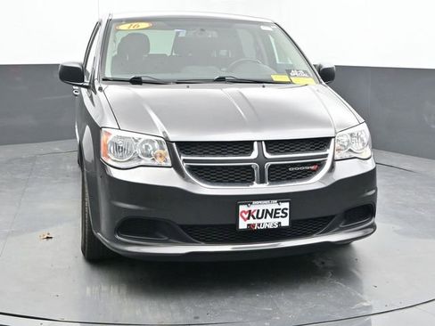 Used 2016 Dodge Grand Caravan SE w/ Quick Order Package 29E SE image 4