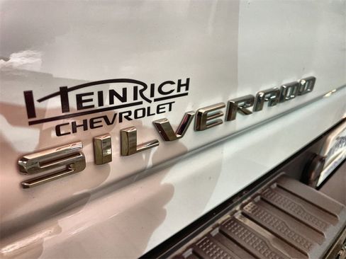 Used 2024 Chevrolet Silverado 2500 Custom w/ Custom Value Package image 30