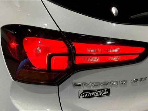 Used 2022 Buick Encore GX Select w/ Sport Touring Package image 22