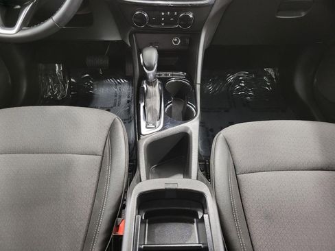 Used 2025 Buick Encore GX Preferred image 17