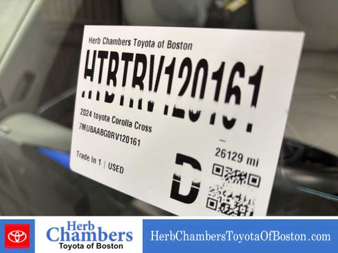 Used 2024 Toyota Corolla Cross LE w/ Moonroof Package AWD/4WD image 13