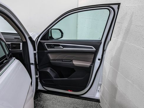 Used 2023 Volkswagen Atlas SEL Premium image 25