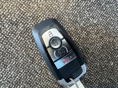 Used 2018 Ford Fusion SE w/ Equipment Group 602A FWD image 27