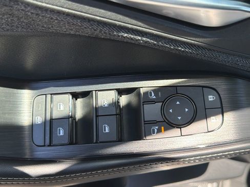 Used 2023 Nissan Rogue SV FWD image 26
