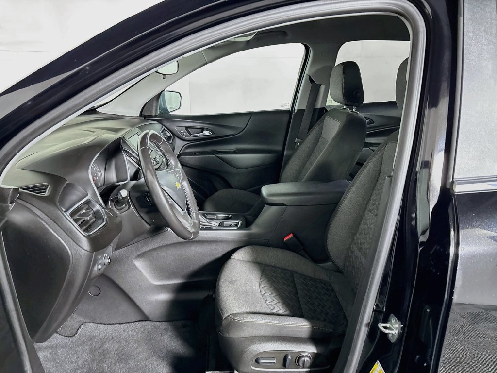 Used 2022 Chevrolet Equinox LT AWD/4WD image 11