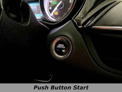 Used 2020 Buick Envision Essence FWD image 38