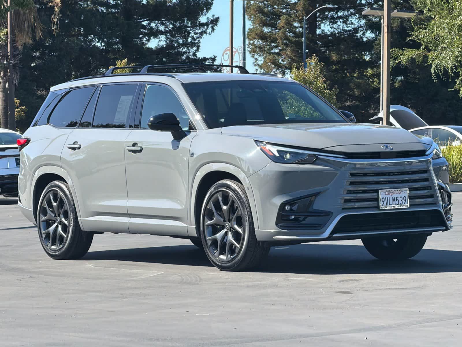 Certified 2025 Lexus TX 500h AWD w/ Technology Package image 5